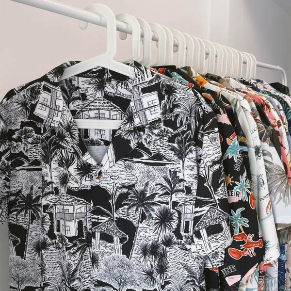 Ikdienas vīriešu krekls ar klasisku apkakli un pogām