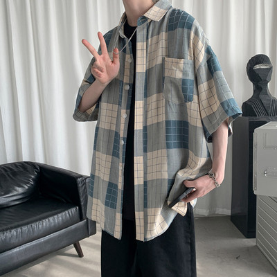 Ανδρικό καρό πουκάμισο με τσέπη και κοντά μανίκια σε τρία χρώματα