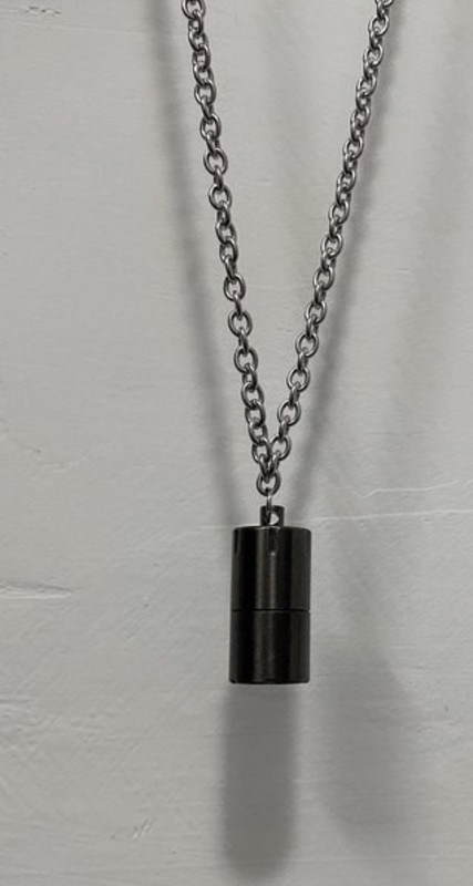 Καθημερινή ανδρική μακρά αλυσίδα με μενταγιόν