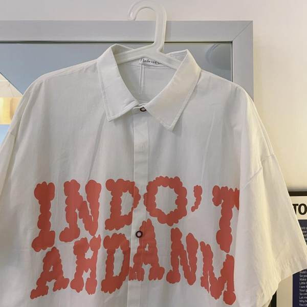 Cămașă de primăvară pentru bărbați cu guler și inscripție clasică