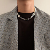 Κομψή ανδρική κοντή αλυσίδα με διακοσμητικ