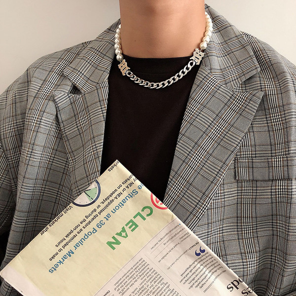 Κομψή ανδρική κοντή αλυσίδα με διακοσμητικ