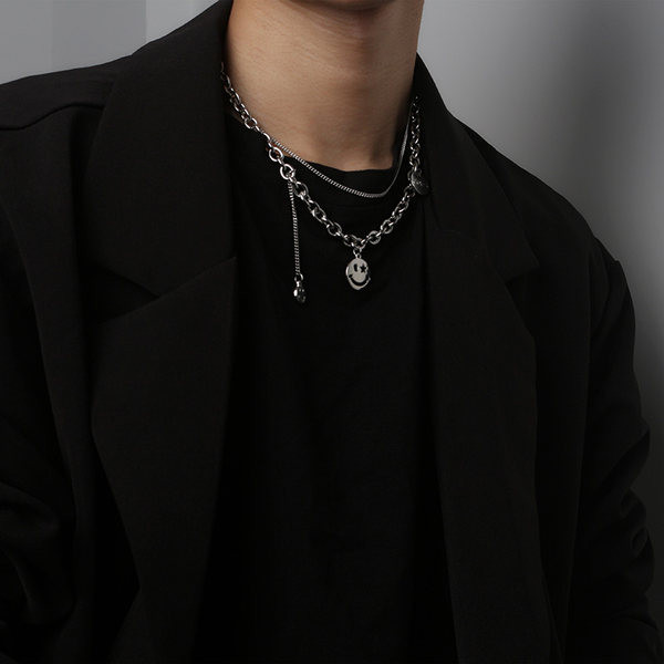 Lanț scurt modern pentru bărbați cu pandantive