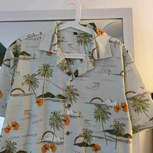 Cămașă pentru bărbați cu model floral și guler clasic