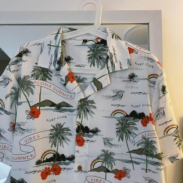 Cămașă pentru bărbați cu model floral și guler clasic