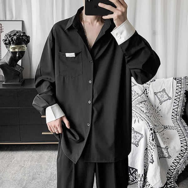 Plata modeļa vīriešu krekls ar emblēmu