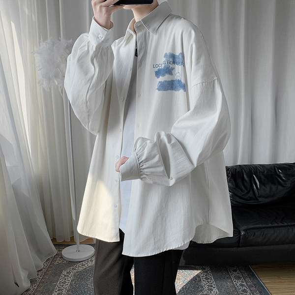 Ανδρικό πουκάμισο με επιγραφές και μακριά μανίκια