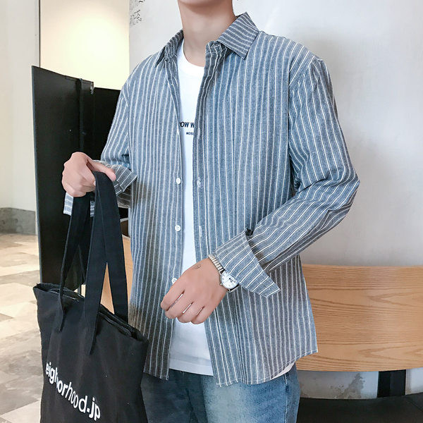 Cămașă bărbătească în dungi cu guler clasic