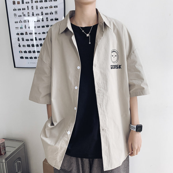 Camasa barbati model uni cu aplicatie si maneci scurte