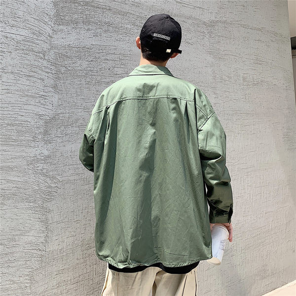 Ανδρικό πουκάμισο με τσέπες και κουμπιά