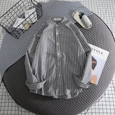 Cămașă bărbătească în dungi, cu mâneci lungi și guler scăzut