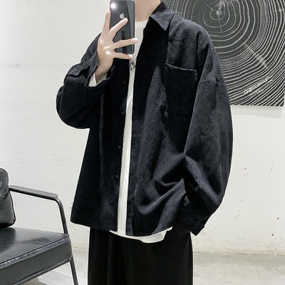 Plaša modeļa ikdienas krekls ar pogām un kabatu