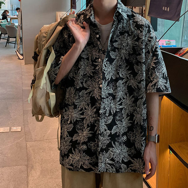 Cămașă pentru bărbați cu model floral și guler clasic în două culori