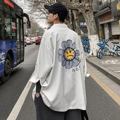 Cămașă largă pentru bărbați lejer, cu aplicație colorată