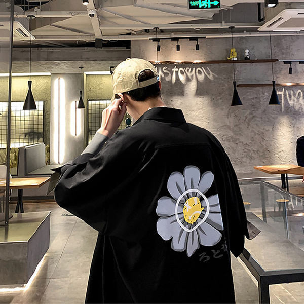 Cămașă largă pentru bărbați lejer, cu aplicație colorată