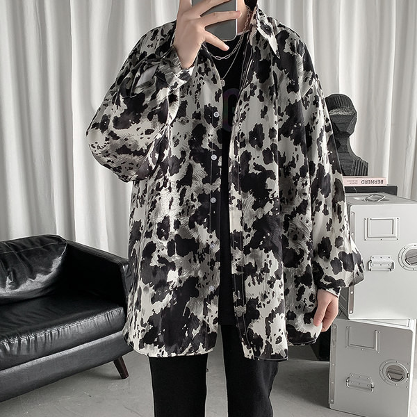 Ikdienas vīriešu krekls zaigojošās krāsās