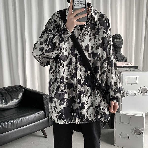 Ikdienas vīriešu krekls zaigojošās krāsās