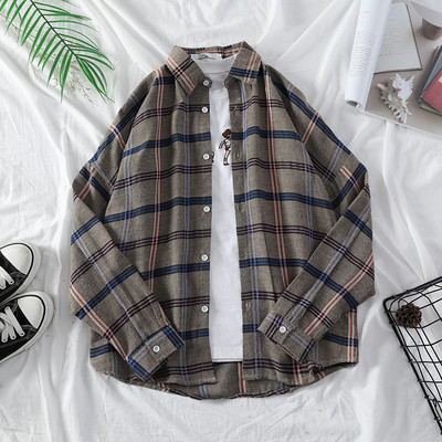 Ανδρικό καρό πουκάμισο με κλασικό γιακά και κουμπιά