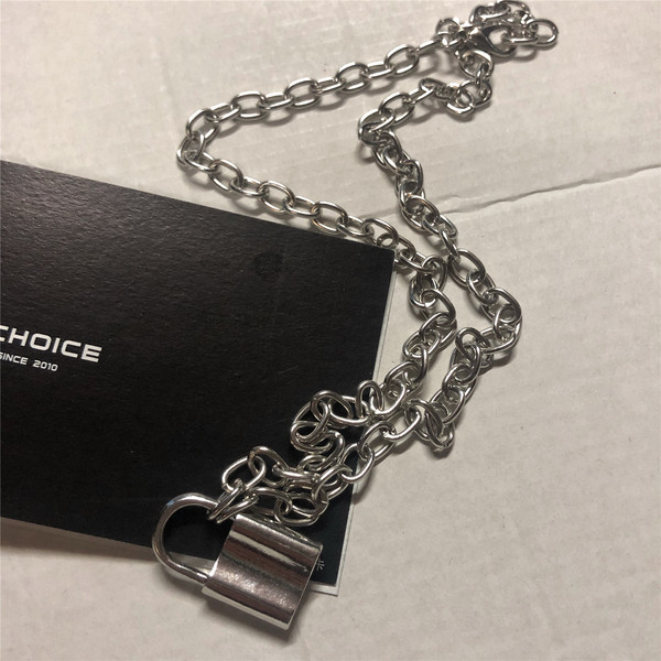 Pašreizējā vīriešu garā ķēde ar piekaramās atslēgas kulonu