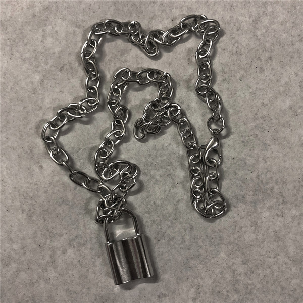 Pašreizējā vīriešu garā ķēde ar piekaramās atslēgas kulonu