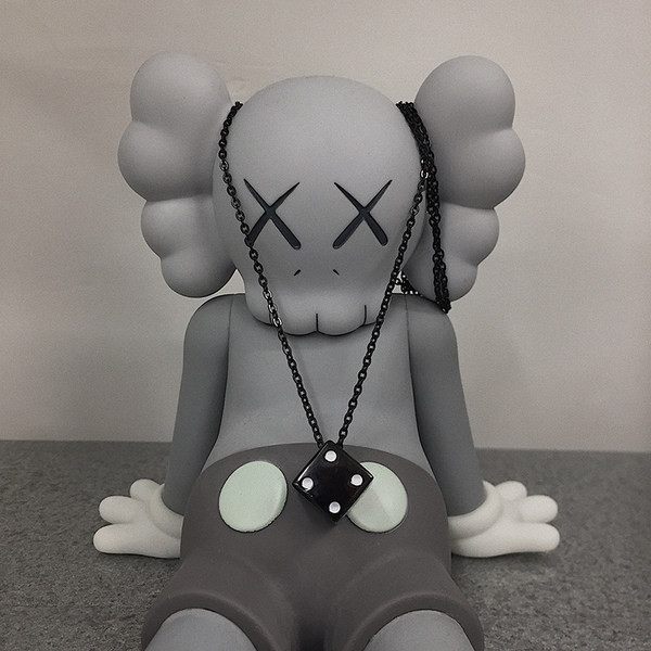 Meeste kaasaegne kett täringu ripatsiga