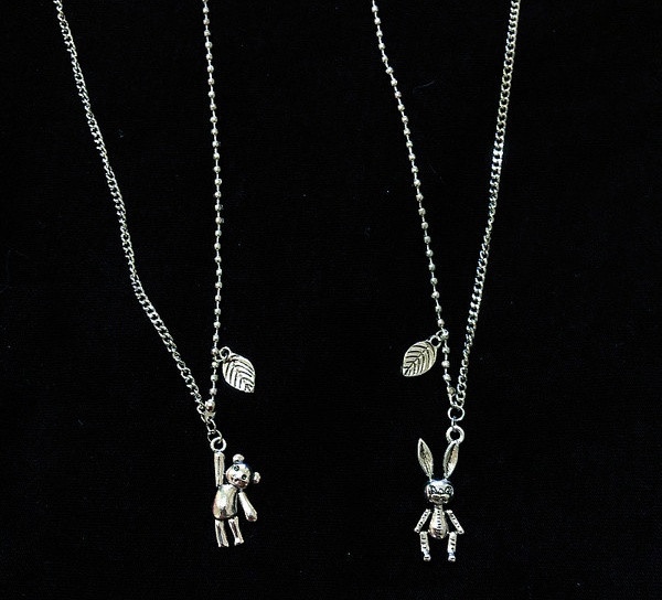 Lanț metalic modern pentru bărbați cu diverse pandantive