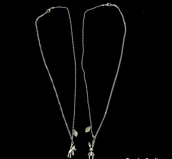 Lanț metalic modern pentru bărbați cu diverse pandantive