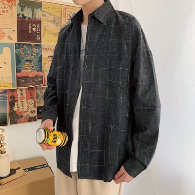 Vīriešu modernais krekls ar kabatu un klasisku apkakli trīs krāsās