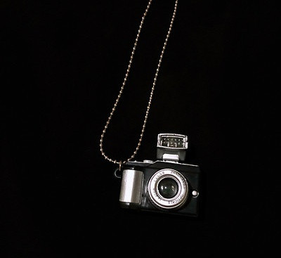 Lanț lung pentru bărbați zilnic cu pandantiv pentru cameră