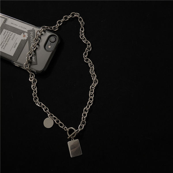 Ανδρική μεταλλική αλυσίδα με διάφορα μενταγιόν