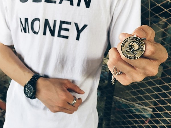 Lanț pentru bărbați la zi cu pandantiv și inscripții