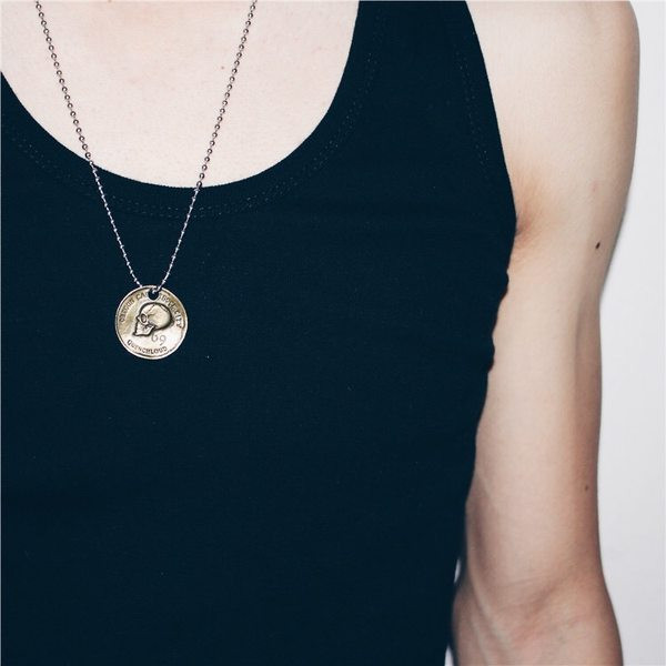 Lanț pentru bărbați la zi cu pandantiv și inscripții