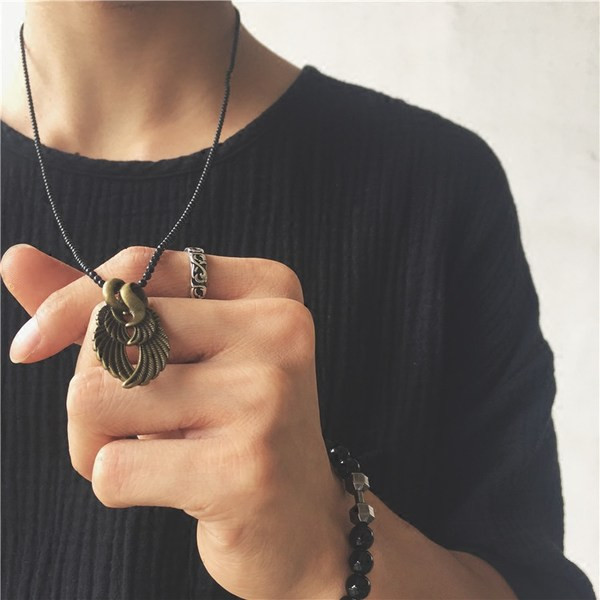 Stilīga vīriešu garā ķēde ar eņģeļa spārnu kulonu