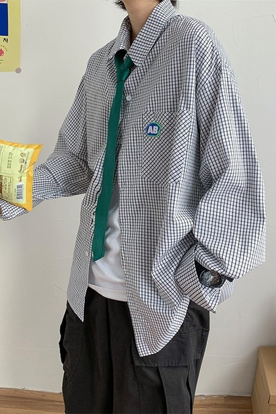 Camasa moderna pentru barbati model nou cu guler si buzunar clasic