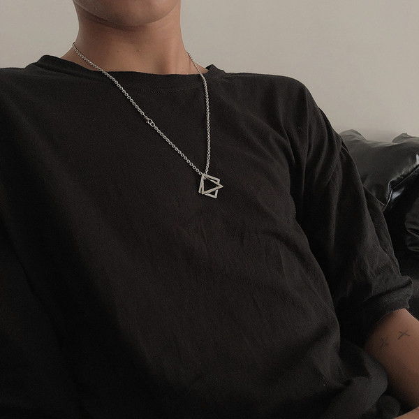 Vyriška moderni ilga metalinė grandinėlė su pakabuku