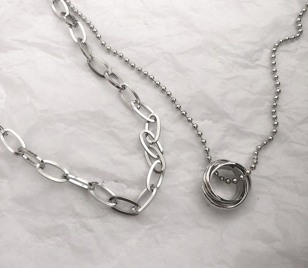 Μοντέρνα  ανδρική αλυσίδα τιτανίου