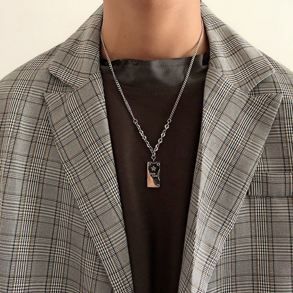 Lanț lung pentru bărbați elegant, cu pandantiv și inscripția Good Luck