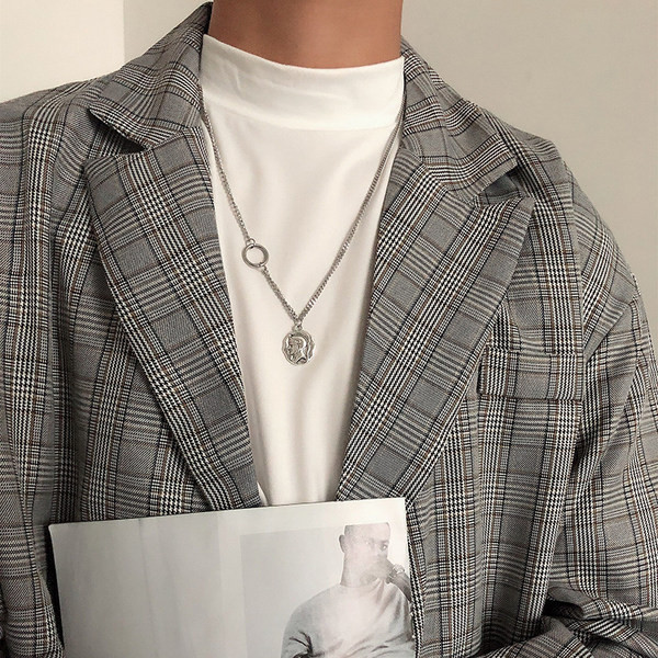 Κομψή ανδρική αλυσίδα με μενταγιόν