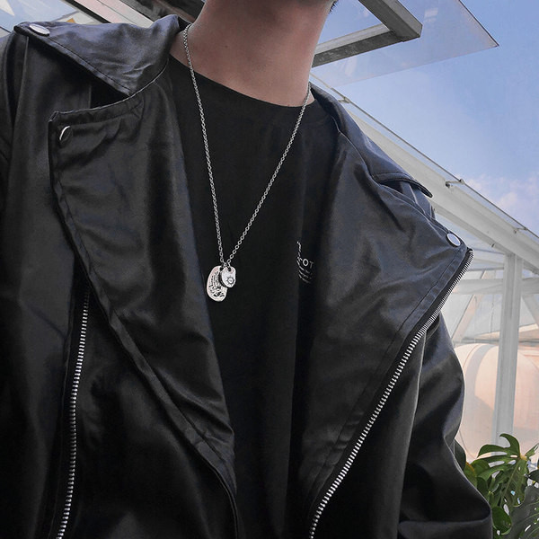 Σύγχρονη ανδρική αλυσίδα τιτανίου με μενταγιόν