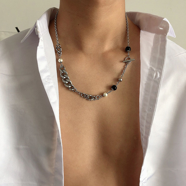 Κοντή κομψή ανδρική αλυσίδα