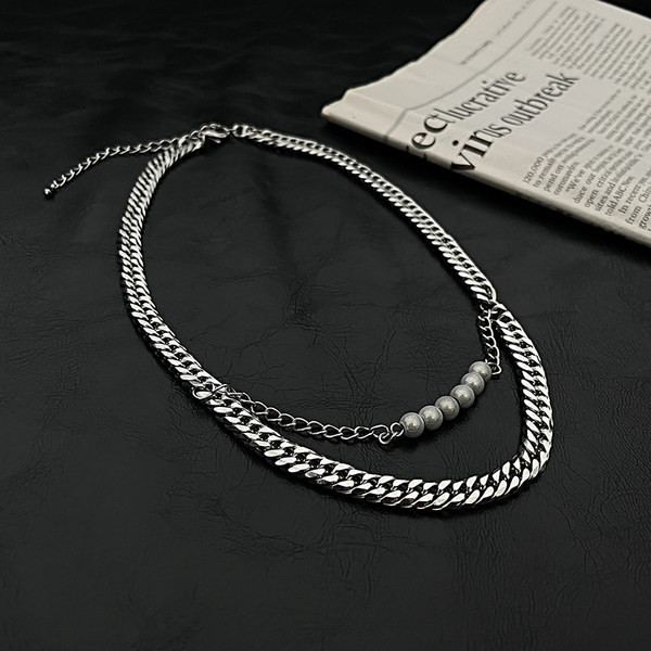 Ανδρικό κολιέ κοντό μοντέλο με διακοσμητικά μαργαριτάρια