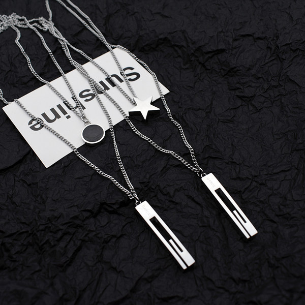 Vīriešu aktuāla garā ķēde ar piekariņu diviem modeļiem