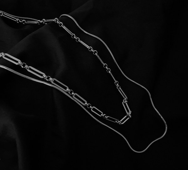 Κομψή ανδρική λεπτή μεταλλική αλυσίδα