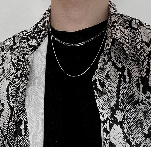 Κομψή ανδρική λεπτή μεταλλική αλυσίδα