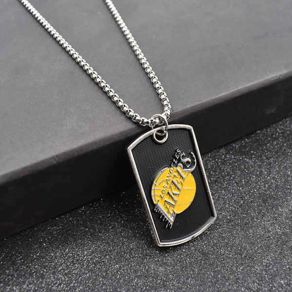 Μοντέρνα ανδρική μακρά αλυσίδα με μενταγιόν και την επιγραφή Los Angeles Lakers