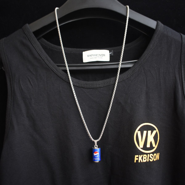Lanț modern pentru bărbați cu pandantiv și inscripția Pepsi
