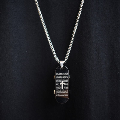 Model lung de lant barbatesc modern cu pandantiv