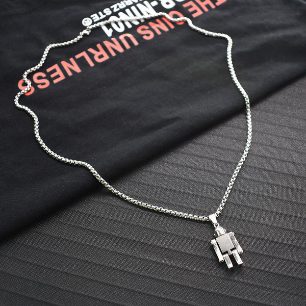 Lant casual barbatesc model lung cu pandantiv robot