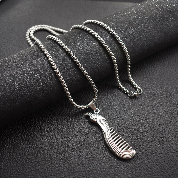 Moderna vīriešu garā ķēde ar piekariņu diviem modeļiem