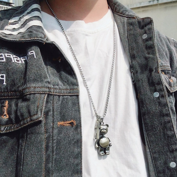 Actual lant barbatesc model lung cu pandantiv urs